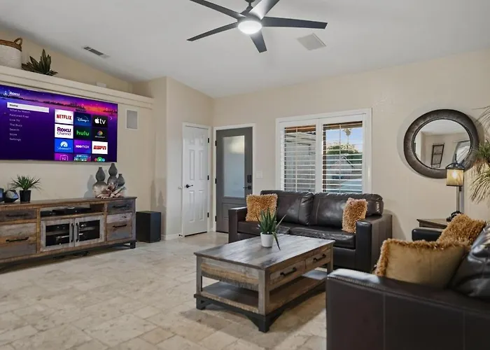 Hillside Hideaway - Pool, Bbq, Private Backyard Lake Havasu City