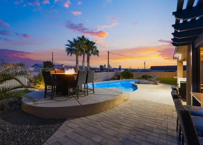 Hillside Hideaway - Pool, Bbq, Private Backyard Lake Havasu City