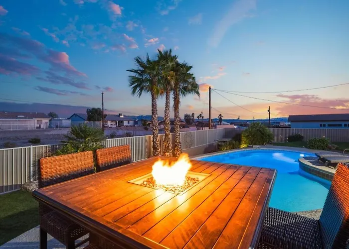Hillside Hideaway - Pool, Bbq, Private Backyard Villa Lake Havasu City