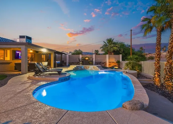 Villa Hillside Hideaway - Pool, Bbq, Private Backyard Lake Havasu City