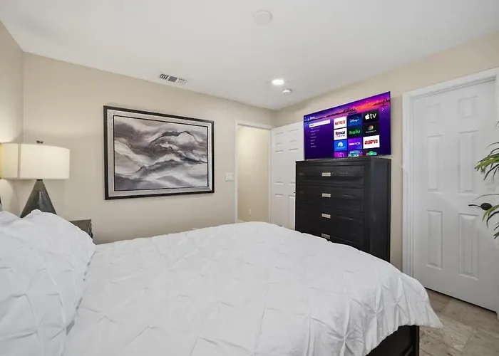 Hillside Hideaway - Pool, Bbq, Private Backyard Villa Lake Havasu City