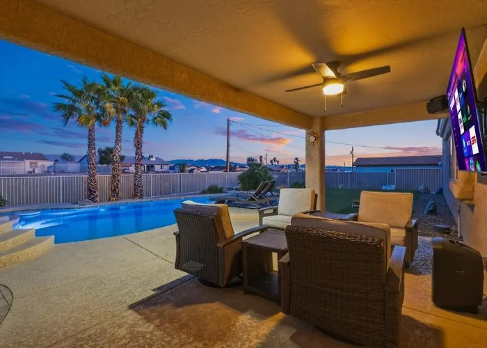 Hillside Hideaway - Pool, Bbq, Private Backyard * Lake Havasu City