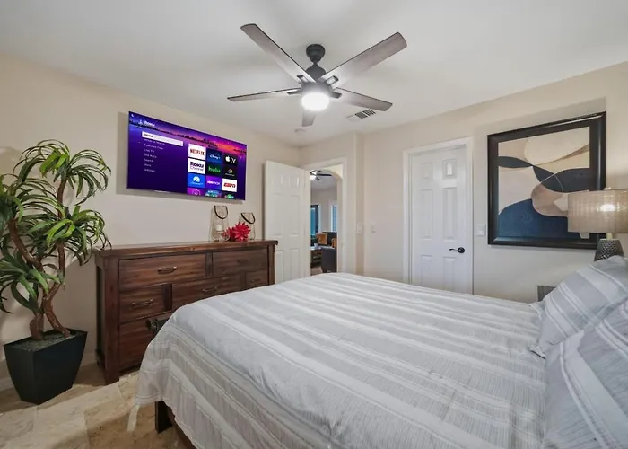 Hillside Hideaway - Pool, Bbq, Private Backyard Villa Lake Havasu City
