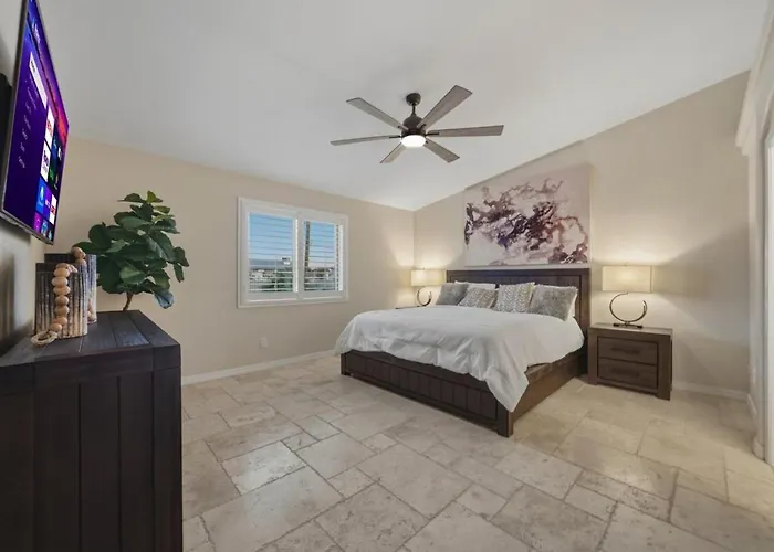Hillside Hideaway - Pool, Bbq, Private Backyard Villa Lake Havasu City